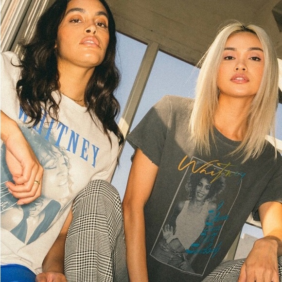 Whitney Houston I Wanna Dance Vintage Tee in Vintage Black - Picture 3 of 3